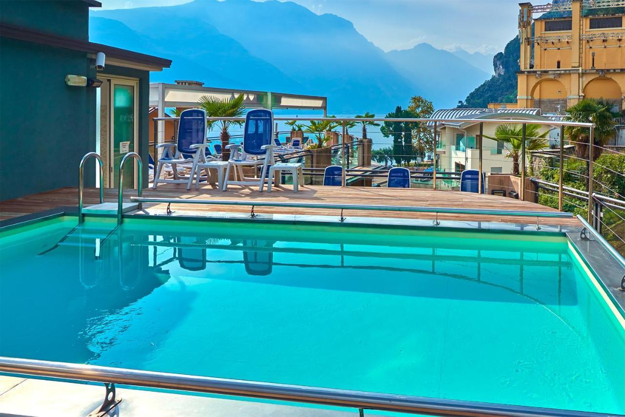 Hotel Europa - Skypool&Panorama Riva del Garda Exterior foto