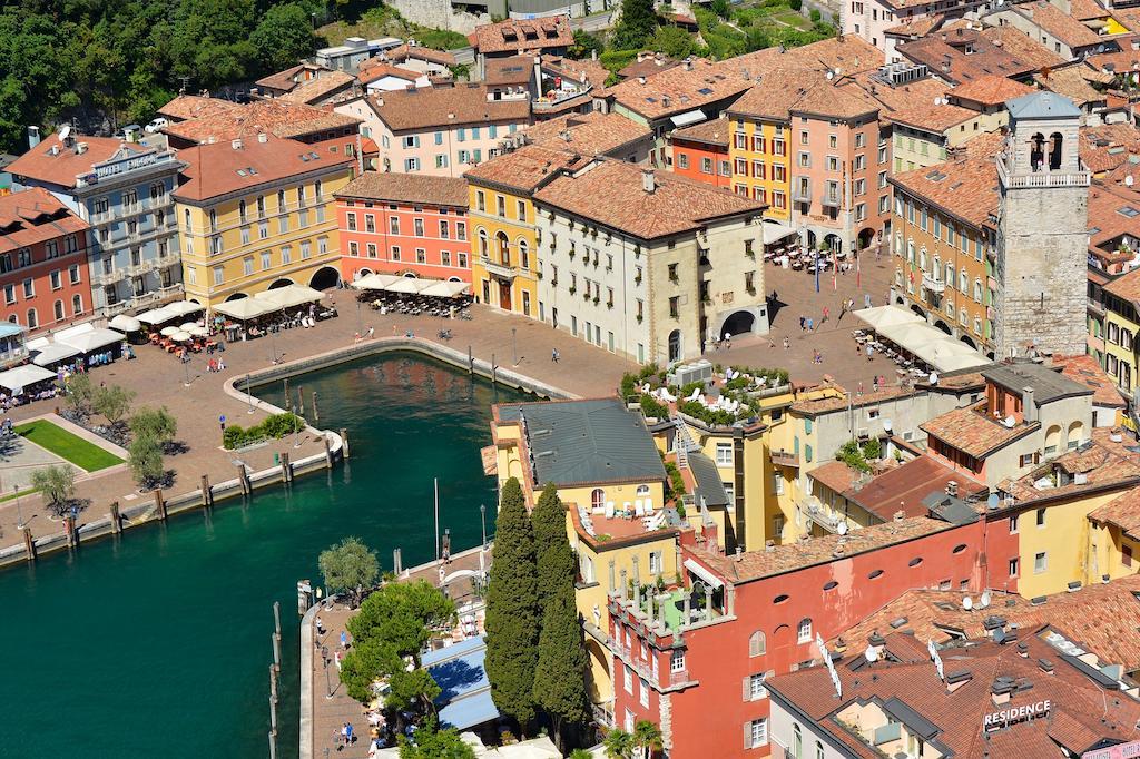 Hotel Europa - Skypool&Panorama Riva del Garda Exterior foto