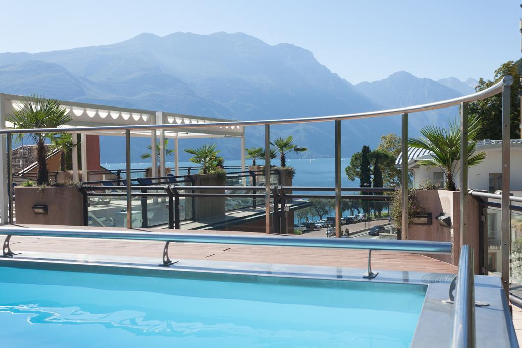 Hotel Europa - Skypool&Panorama Riva del Garda Exterior foto