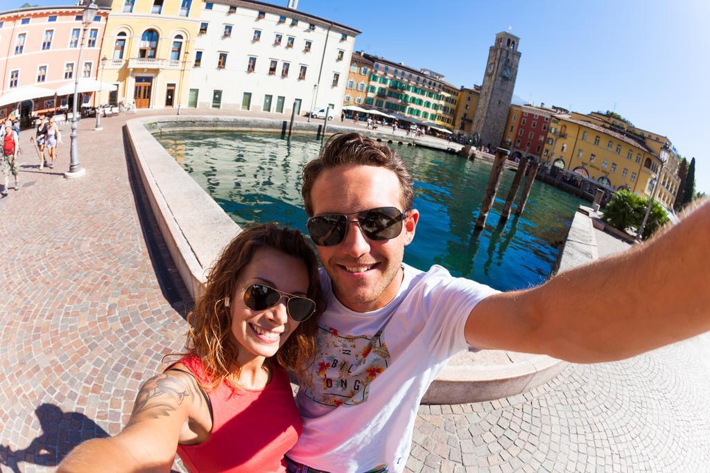 Hotel Europa - Skypool&Panorama Riva del Garda Exterior foto