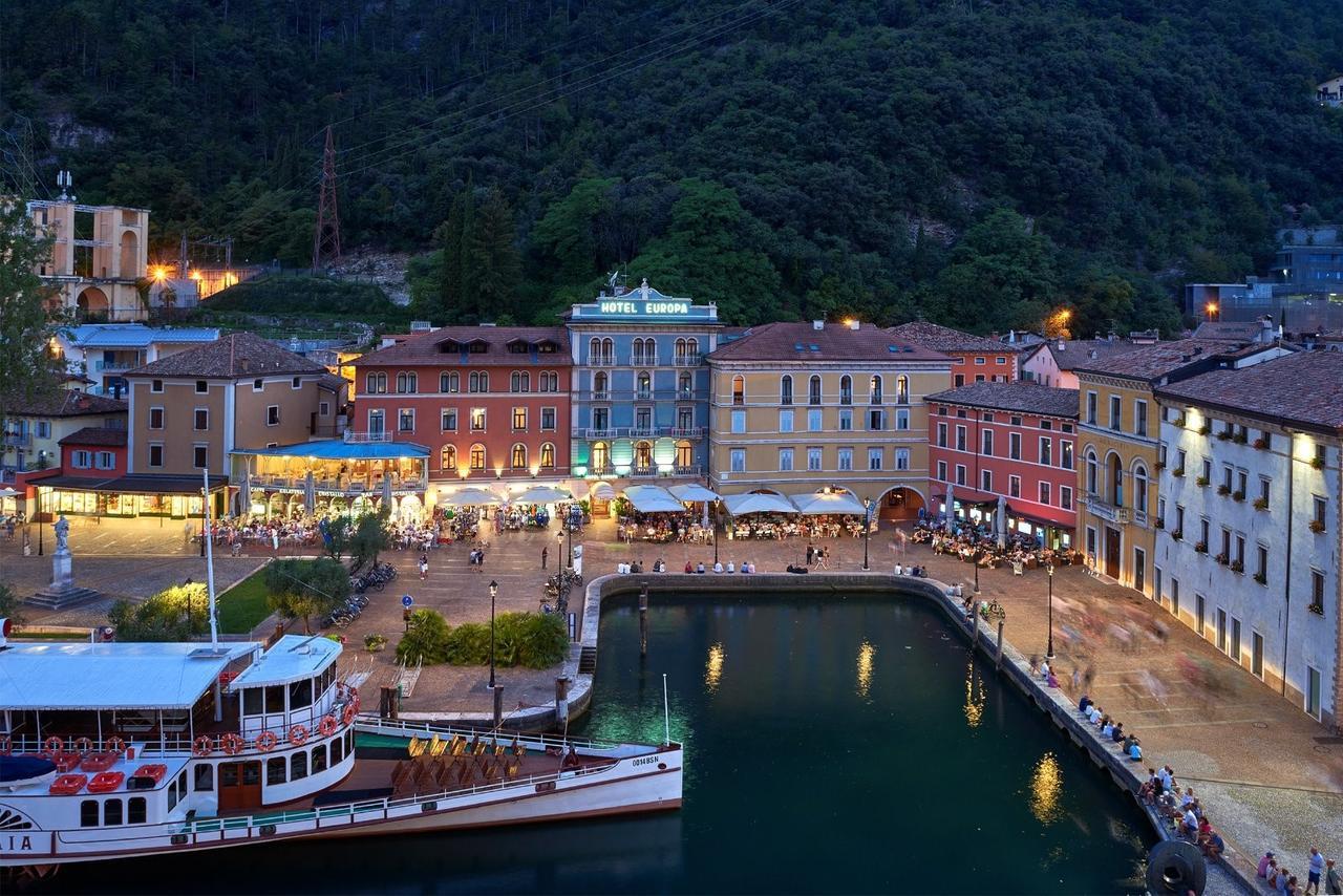 Hotel Europa - Skypool&Panorama Riva del Garda Exterior foto